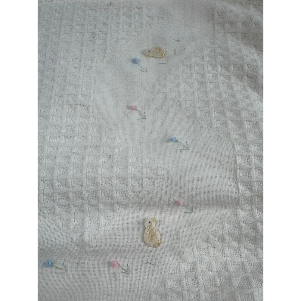 Vintage Cottagecore Unbranded Baby Blanket Cream Waffle Knit Embroidered Chicks